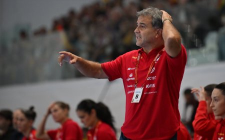 La selección femenina de balonmano busca en el Mundial avanzar en su desierto