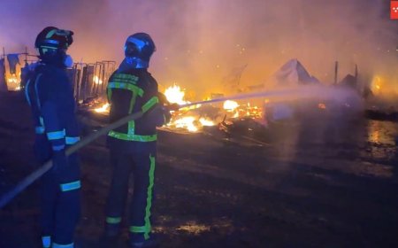 Un incendio arrasa con 13 chabolas en Leganés, 10 de ellas habitadas