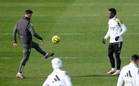 Xabi Alonso: “A pesar de todo lo que suene, somos muy sólidos desde dentro”