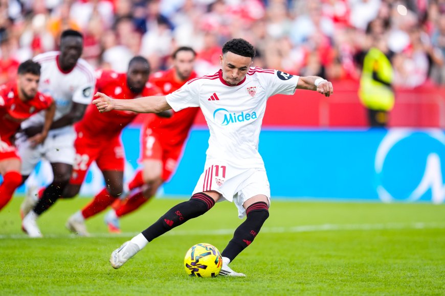 El Sevilla respira a costa de un Osasuna desastroso fuera de casa