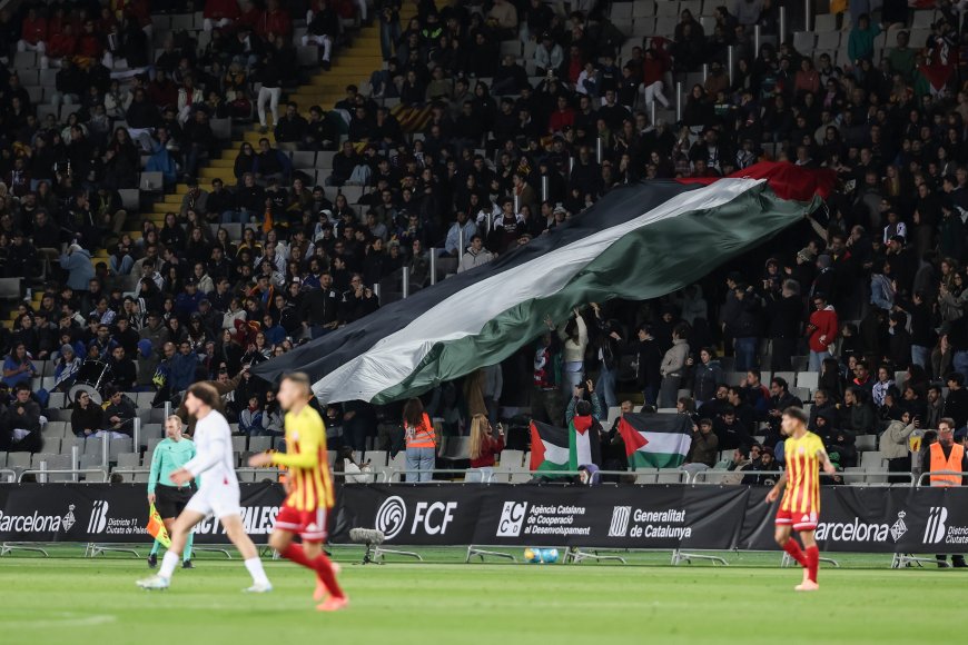 Cataluña arropa a Palestina en el amistoso entre sus dos selecciones celebrado en Montjuic