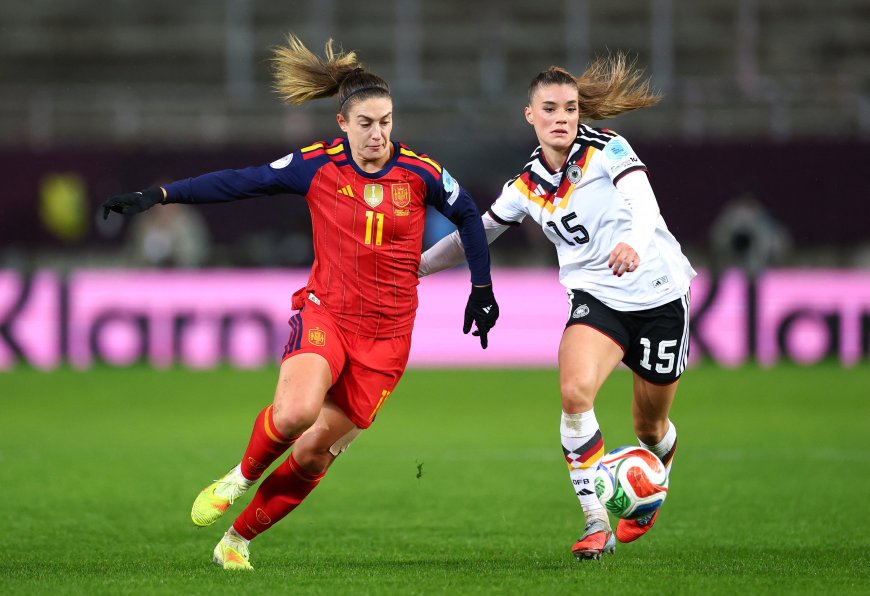 Alemania - España en directo | España roza el gol en los primeros minutos de la segunda parte