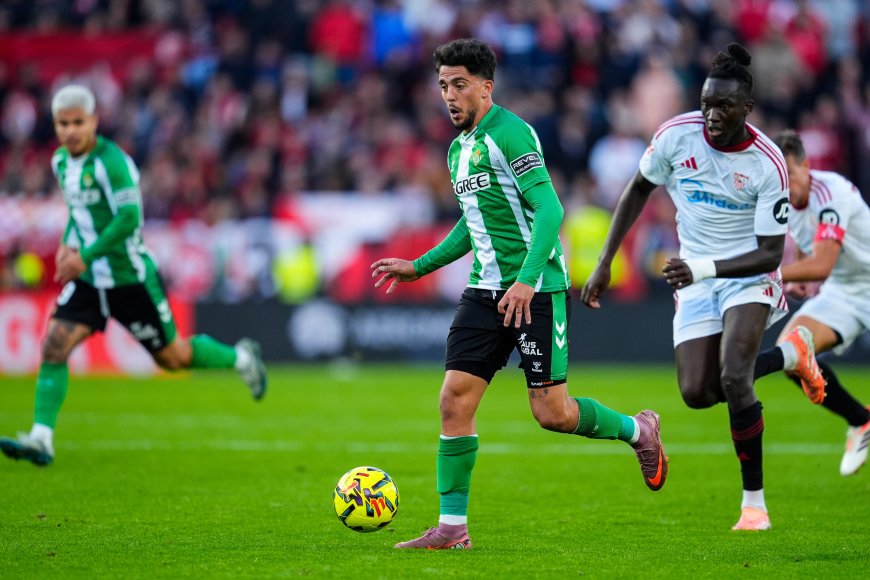 Fornals cambia el rumbo de derbi