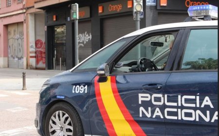 Una furgoneta se da a la fuga tras atropellar a una mujer de 50 años en Madrid