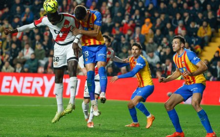 Rayo y Valencia empatan en Vallecas un partido muy disputado