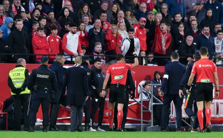 El Sevilla, sancionado a la clausura parcial del estadio Sánchez Pizjuán por los incidentes en el derbi ante el Betis