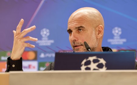 Pep Guardiola aconseja a Xabi Alonso: “Que mee con la suya, que como no mea colonia, le irá bien”
