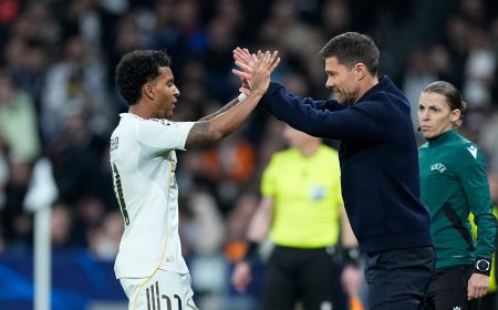 Xabi Alonso: “Queda mucho, vosotros [los periodistas] lo pintáis de una manera, pero esto es muy largo”