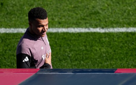 Mbappé, baja por un esguince de rodilla para el partido contra el Betis, es duda para la Supercopa