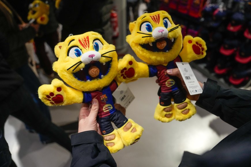 El fenómeno viral de Cat, la famosa mascota del Barcelona que conquista a una nueva generación