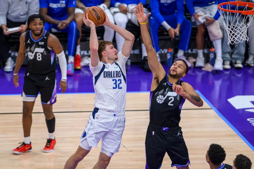 Cooper Flagg se convierte en el jugador más joven en anotar 40 puntos en la NBA, pero a su equipo le sirve de poco