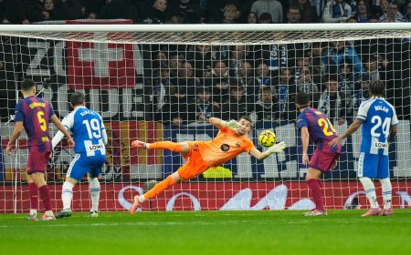 Un excelso Joan García brilla y resiste ante el ruido de El Prat en el derbi