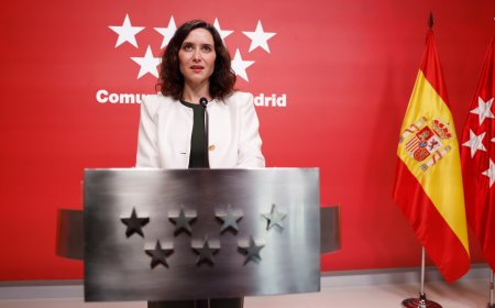 Julio Iglesias o Paco Salazar: la doble vara de Ayuso ante las acusaciones de agresión sexual