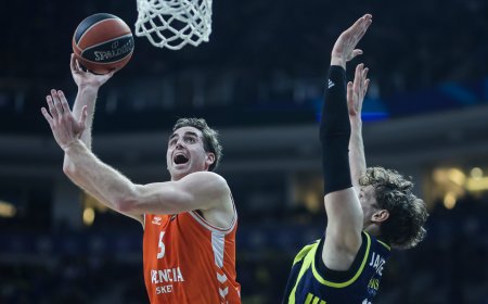 El Fenerbahçe sofoca la euforia del Valencia