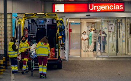 Huelga en las Urgencias del Hospital La Paz: “Somos el canario en la mina y estamos muy mal”