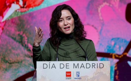 Ayuso consigue una misa en Madrid antes que el funeral de Estado en Huelva y recibe críticas por buscar “protagonismo”