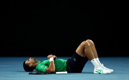 Y Djokovic volvió a jugar con fuego: otro pelotazo pudo costarle la descalificación