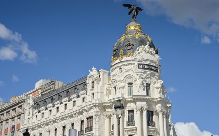 Club privado, hotel boutique y restaurantes: el edificio Metrópolis renace como espacio de lujo en Madrid