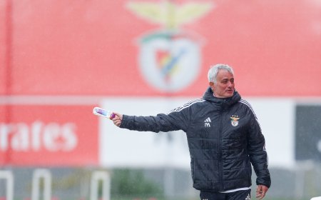 El duro invierno de José Mourinho en el Benfica, ante su “niño” Álvaro Arbeloa