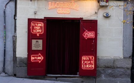 Un lugar donde llorar, uno para tomar vino y otro para comer suflé: planazos para este fin de semana en Madrid
