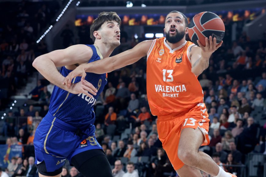 El Valencia abre las puertas para vencer al Maccabi