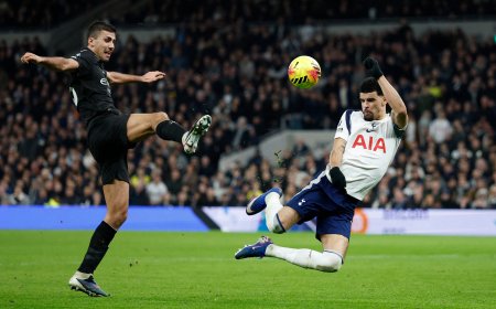 Solanke vuelve a descolgar al Manchester City de la lucha por la Premier