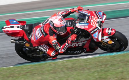 Marc Márquez sonríe y lidera las primeras pruebas en su retorno a la acción en MotoGP