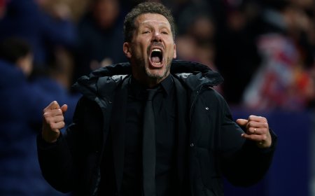 Musso, Molina y Llorente de ‘stopper’, las apuestas bajo presión de Simeone que engendraron la tunda al Barça