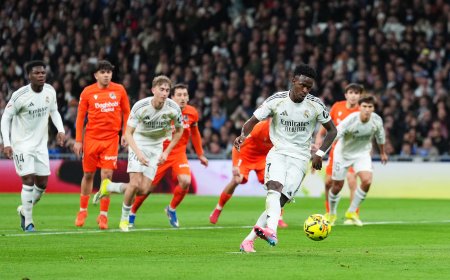 El Madrid se regala una noche redonda ante la Real Sociedad