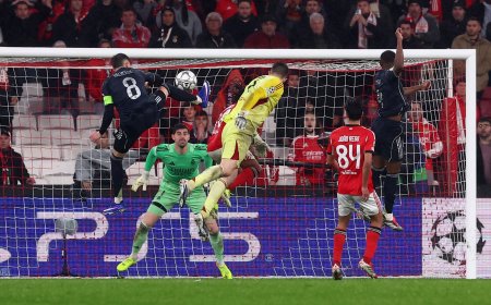 El doble exilio de Antoliy Trubin, el portero del Benfica que le metió un gol de cabeza al Real Madrid