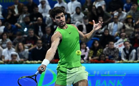 Alcaraz - Rublev en directo | El español despacha a Rublev en dos sets y ya está en la final de Doha