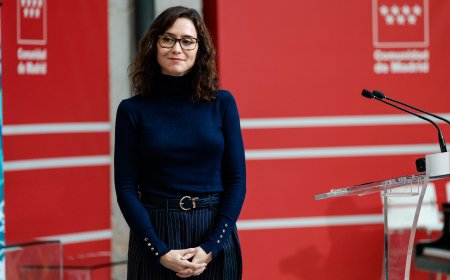 Ayuso y los ayuntamientos de Madrid ‘hipotecan’ durante décadas 100 parcelas públicas cedidas para proyectos público-privados
