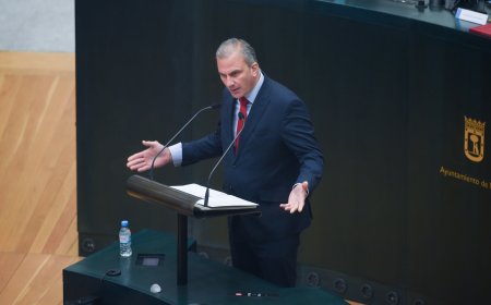 Ortega Smith lleva su pulso con Abascal al Pleno del Ayuntamiento de Madrid