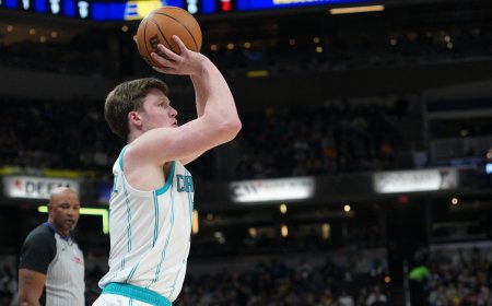 Kon Knueppel pulveriza el récord de triples de un novato en la NBA