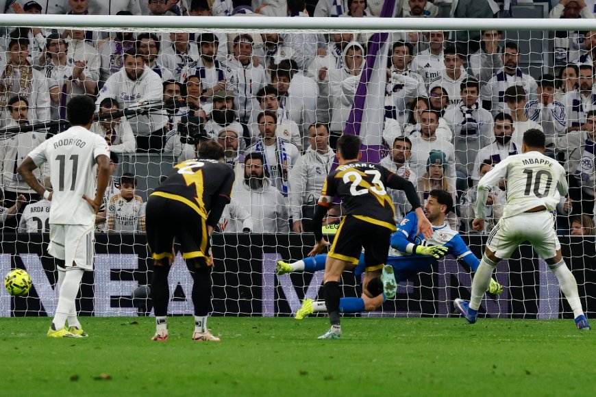 Real Madrid - Rayo Vallecano en directo | Arbeloa: “Nos ha empujado el Bernabéu ante un equipo que nos crea problemas siempre”