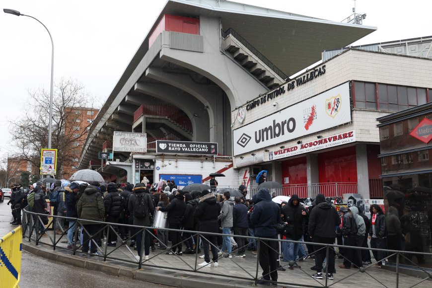 El Oviedo solicita a la Federación que le dé por ganado el partido ante el Rayo Vallecano