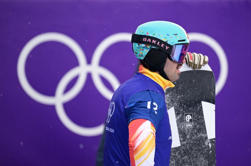 Lucas Eguibar cae tras el lance con un rival y se queda sin opciones de luchar por las medallas en snowboard: “Yo lo he respetado, él a mí no”