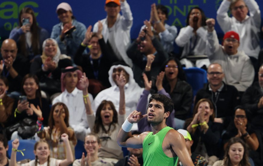 Piernas, pulmones, mosqueo y remontada: Alcaraz culmina la demolición de Khachanov
