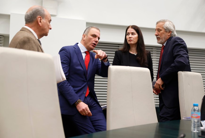 Vox confirma su ruptura interna en el Ayuntamiento de Madrid y sus concejales anuncian que votarán por separado