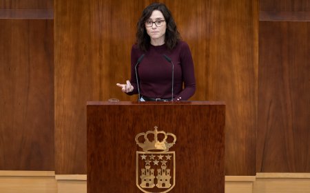 Ayuso anuncia un Plan Vive Universitario con otra colaboración público-privada, ahora para construir residencias de estudiantes