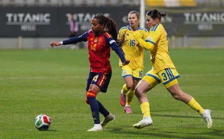 Ucrania - España en directo | Lucía Corrales amplía la ventaja con un golazo al filo del descanso
