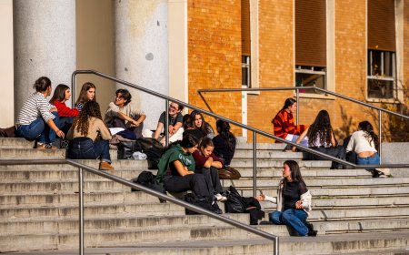 Ayuso publica el acuerdo con los rectores y los campus explotan: “Es una subida inflada con el dinero de las matrículas”