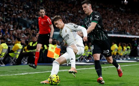 Álvaro Arbeloa, tras sacar a cinco canteranos: “Me ha recordado casi al Madrid de la Quinta del Buitre”