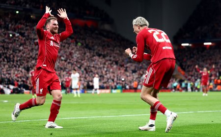 El Liverpool se ilumina ante un accidentado Galatasaray