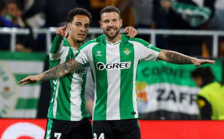El Betis aplasta al Panathinaikos y hace historia