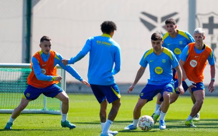 Barcelona - Rayo en directo | Araujo es la única novedad en el once del Barça