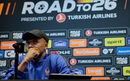 Kylian Mbappé: “La información de que me examinaron la rodilla equivocada no es cierta”