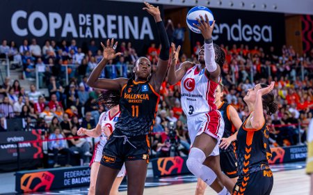 Un Valencia muy serio en defensa elimina al Casademont Zaragoza y estará en la final (72-82)
