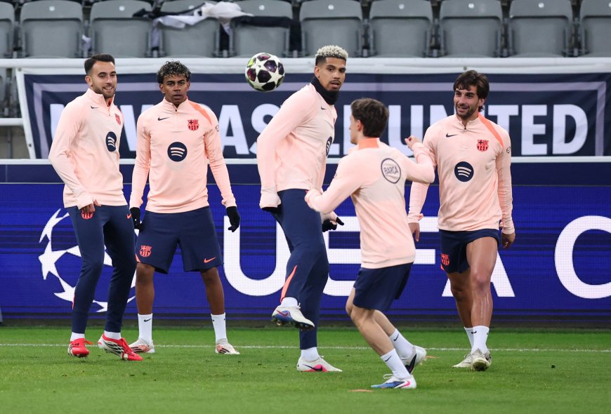 Araujo y Cancelo pelean por resolver el jeroglífico defensivo del Barça en Newcastle