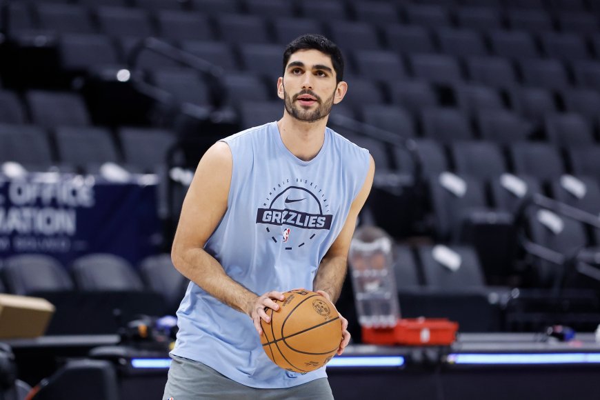 Santi Aldama pone fin a su mejor temporada en la NBA con una visita al quirófano